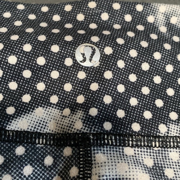 Lululemon Wunder Under Crop II - Picture 6 of 13